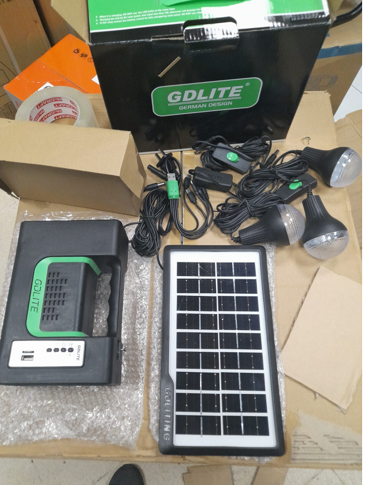 Kit Panel Solar Camping Radio