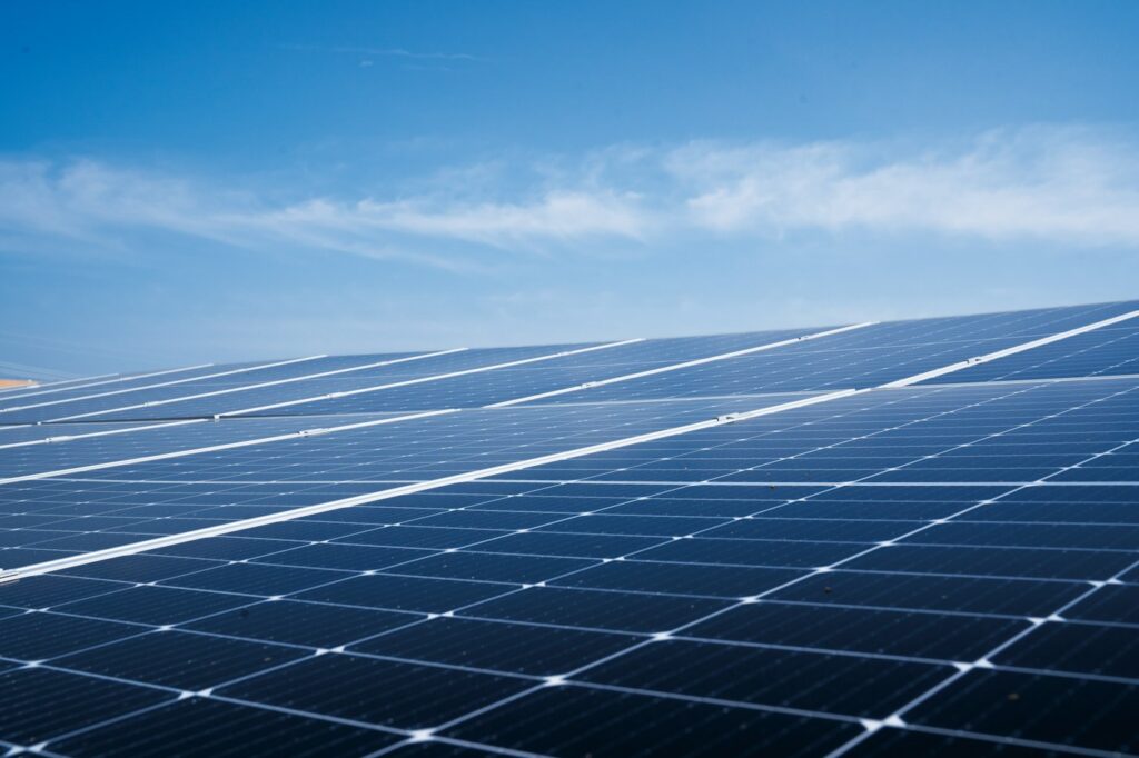 Paneles solares y energía renovable